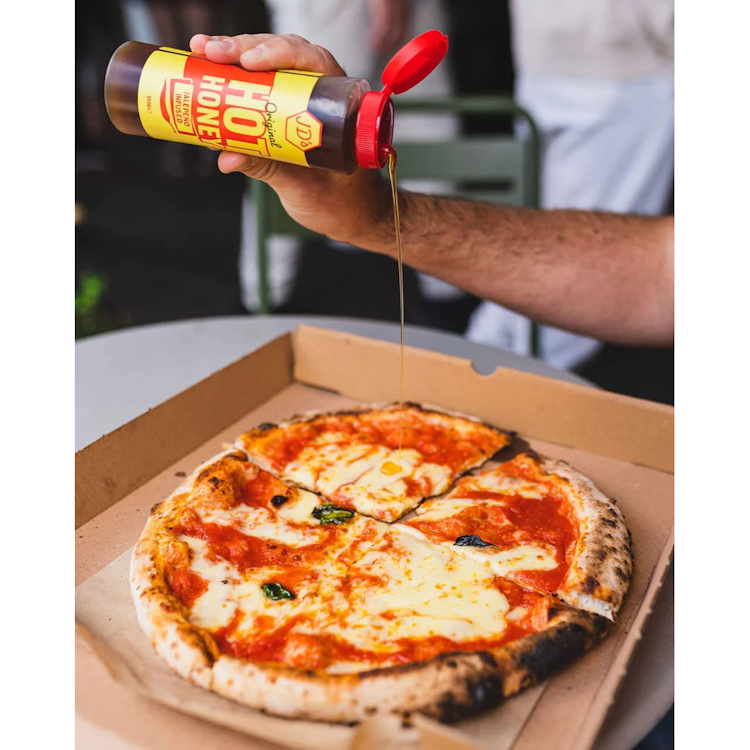 JD's Hot Honey Original 1 Litre Bottle - Image 4